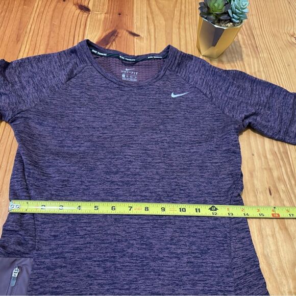Nike Therma Sphere Element Long Sleeve Crew Top Womens Size XS 918014 Purple - Picture 8 of 16